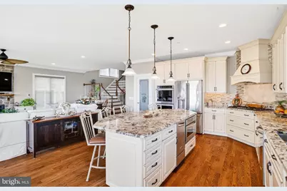 605 Rockaway Beach Avenue, Baltimore, MD 21221 - Photo 12