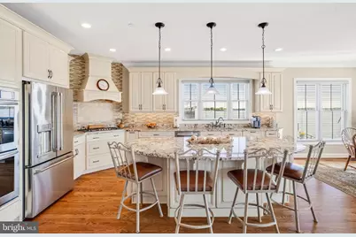 605 Rockaway Beach Avenue, Baltimore, MD 21221 - Photo 10