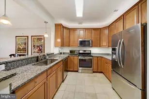 7701 Travertine Dr, Baltimore, MD 21209 - Photo 4