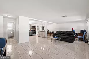 2115 Suburban Greens Dr, Lutherville Timonium, MD 21093 - Photo 10