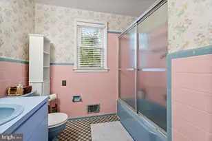2 Greenlea Dr, Pikesville, MD 21208 - Photo 38