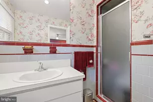 2 Greenlea Dr, Pikesville, MD 21208 - Photo 32