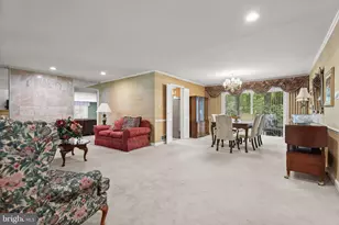 2 Greenlea Dr, Pikesville, MD 21208 - Photo 10