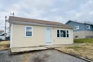 34 Compass Rd, Middle River, MD 21220 - Photo 1