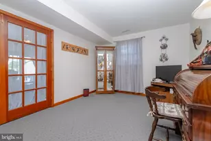 8820 Avenue B, Baltimore, MD 21219 - Photo 10