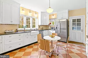 7704 Crossland Rd, Pikesville, MD 21208 - Photo 16