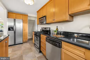 8437 Pleasant Plains Rd, Baltimore, MD 21286 - Photo 16