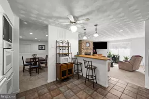 14009 Fox Run Ct, Phoenix, MD 21131 - Photo 6