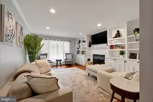 34 Dulaney Hills Ct, Cockeysville, MD 21030 - Photo 4