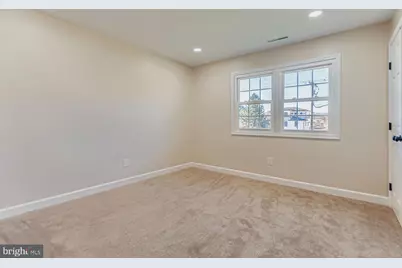 719 S Marlyn Avenue, Baltimore, MD 21221 - Photo 20