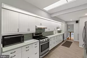 8006 Woodhaven Ct, Baltimore, MD 21237 - Photo 6