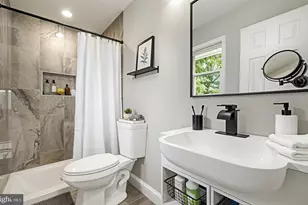 100 Clarendon Ave, Pikesville, MD 21208 - Photo 16