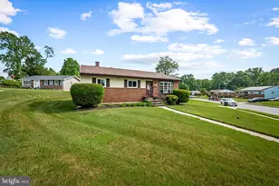 4705 Parkfield Ct, Baltimore, MD 21208 - Photo 2