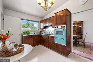 4705 Parkfield Ct, Baltimore, MD 21208 - Photo 6