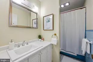 4705 Parkfield Ct, Baltimore, MD 21208 - Photo 14