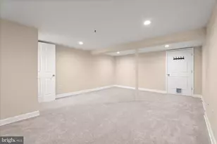 8 Enjay, Baltimore, MD 21228 - Photo 40