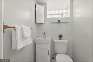 8 Enjay, Baltimore, MD 21228 - Photo 42