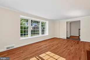 526 Stevenson Ln, Towson, MD 21286 - Photo 8