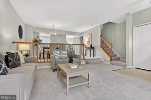 606 Marianne Ln, Baltimore, MD 21228 - Photo 2