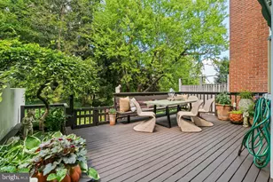 4 Hume Ct, Towson, MD 21204 - Photo 2