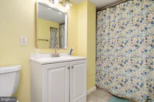 402 Bayside Dr, Baltimore, MD 21222 - Photo 26