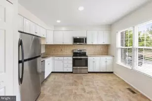 23 Roger Valley Ct, Baltimore, MD 21234 - Photo 6