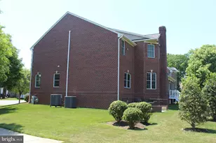 310 Lyon Ct, Baltimore, MD 21208 - Photo 4