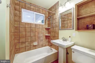 7500 Rocksham Dr, Towson, MD 21286 - Photo 12