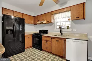959 Elm Rd, Baltimore, MD 21227 - Photo 6