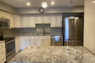 33 Stonehenge Cir, Pikesville, MD 21208 - Photo 4