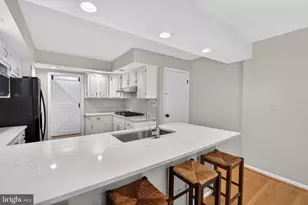 401 Allview Ct, Catonsville, MD 21228 - Photo 16