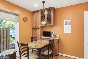 27 Lighttown Ct, Baltimore, MD 21208 - Photo 14
