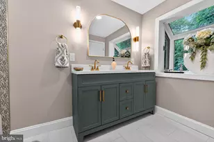409 Oak Ct, Baltimore, MD 21228 - Photo 20