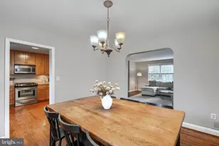 8132 Pleasant Plains Rd, Towson, MD 21286 - Photo 12