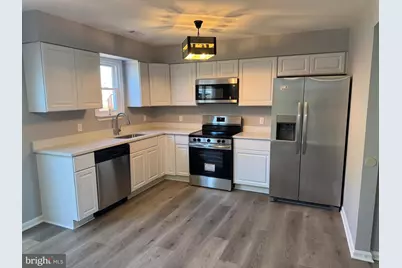 146 Marine Oaks Drive, Essex, MD 21221 - Photo 2