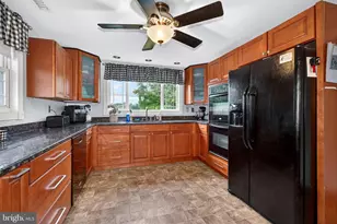 7541 Old Battle Grove Rd, Dundalk, MD 21222 - Photo 10