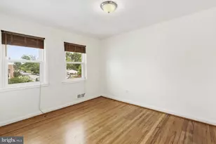8300 Ridgely Oak Rd, Baltimore, MD 21234 - Photo 10