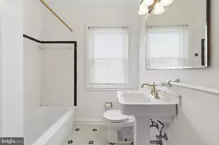 8300 Ridgely Oak Rd, Baltimore, MD 21234 - Photo 16