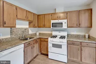 4828 Stone Shop Cir, Owings Mills, MD 21117 - Photo 6