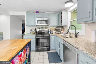 2 Topwood Ct, Parkville, MD 21234 - Photo 6