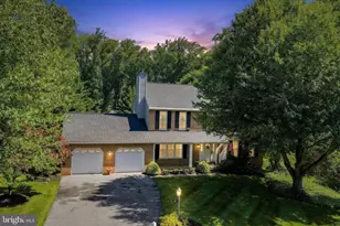 46 Dulaney Hills Ct, Cockeysville, MD 21030 - Photo 4