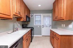 1726 Redwood Ave, Parkville, MD 21234 - Photo 6
