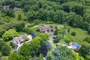 815 Hillstead Dr, Lutherville Timonium, MD 21093 - Photo 2