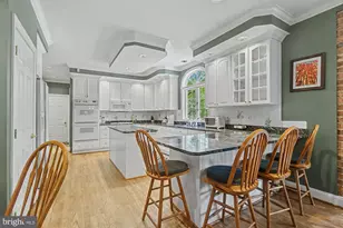 1 Lakecrest Ct, Towson, MD 21286 - Photo 36