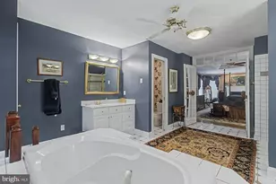 1 Lakecrest Ct, Towson, MD 21286 - Photo 52