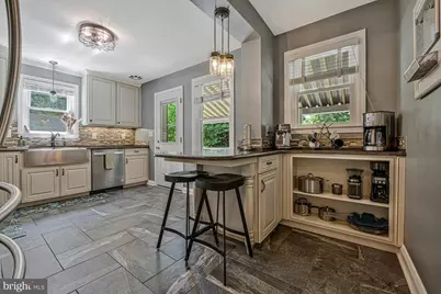 902 Locustvale Road, Towson, MD 21204 - Photo 12
