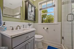 902 Locustvale Rd, Towson, MD 21204 - Photo 16