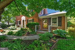 902 Locustvale Rd, Towson, MD 21204 - Photo 2
