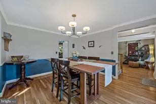 902 Locustvale Rd, Towson, MD 21204 - Photo 6