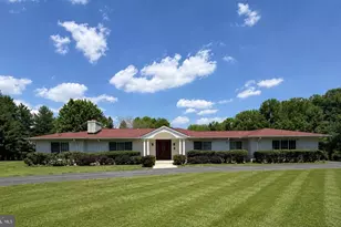 4 Jonathans Ct, Cockeysville, MD 21030 - Photo 1
